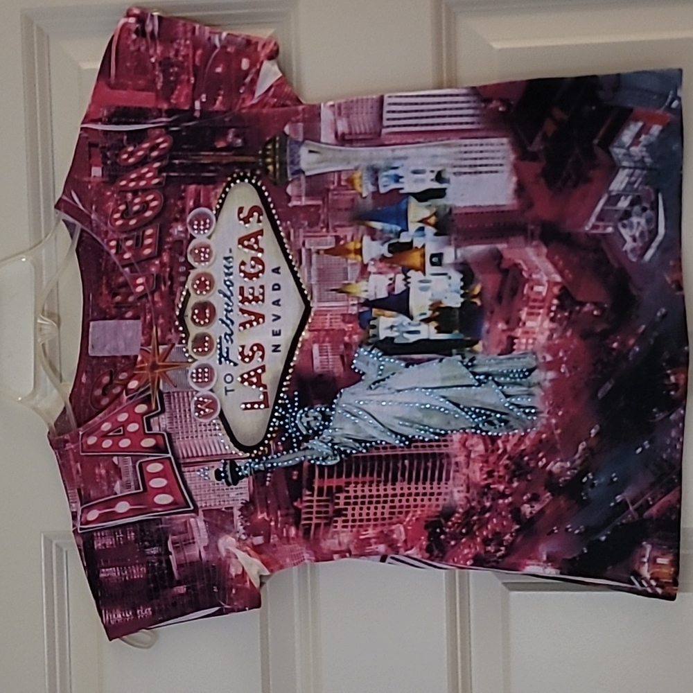 Juniors sz small Las Vegas crop top with bling.